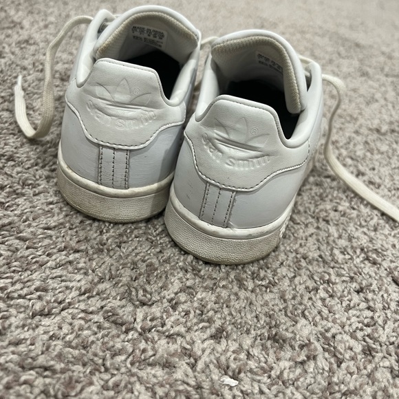 White Adidas Stan Smith Shoes - Picture 7 of 7